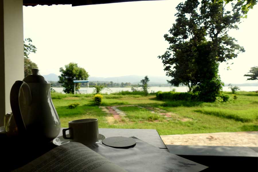 Madhai Riverside Lodge - Super Deluxe Room - View - Satpura Tiger Reserve
