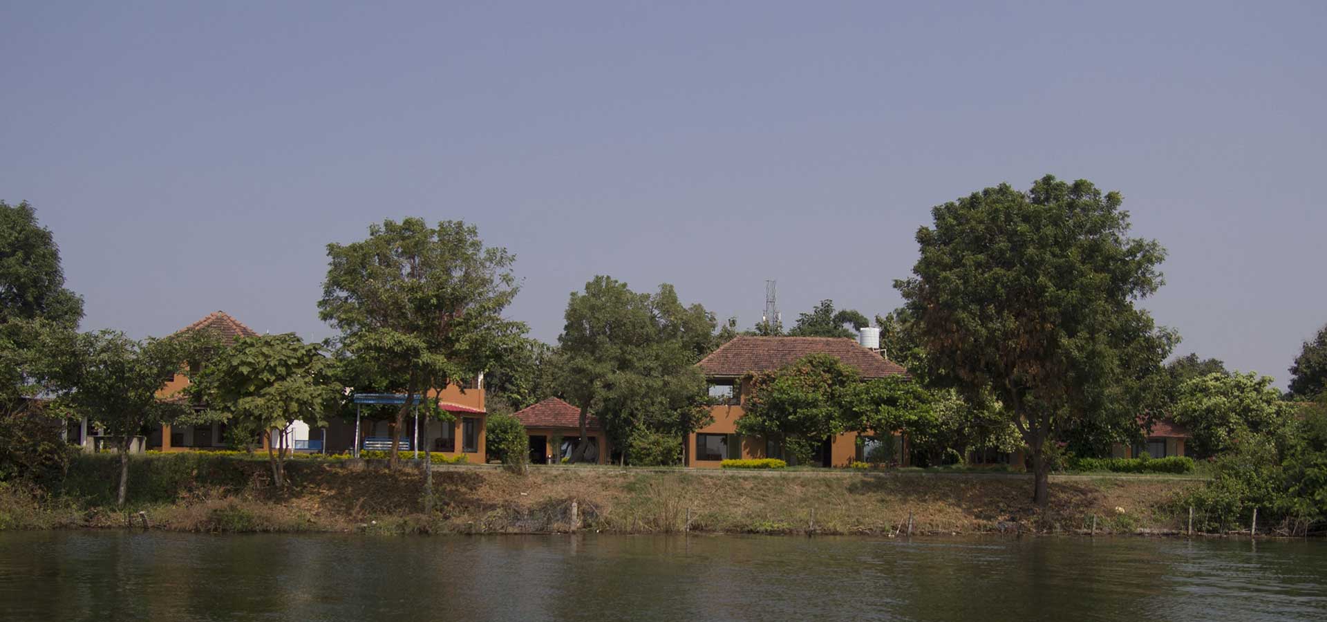 Best riverside resort in Madhai, Satpura National Park - Madhai Riverside Lodge