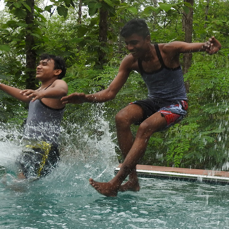 Pool Resort in Madhai - Satpura Tiger Reserve - Madhai Riverside Lodge